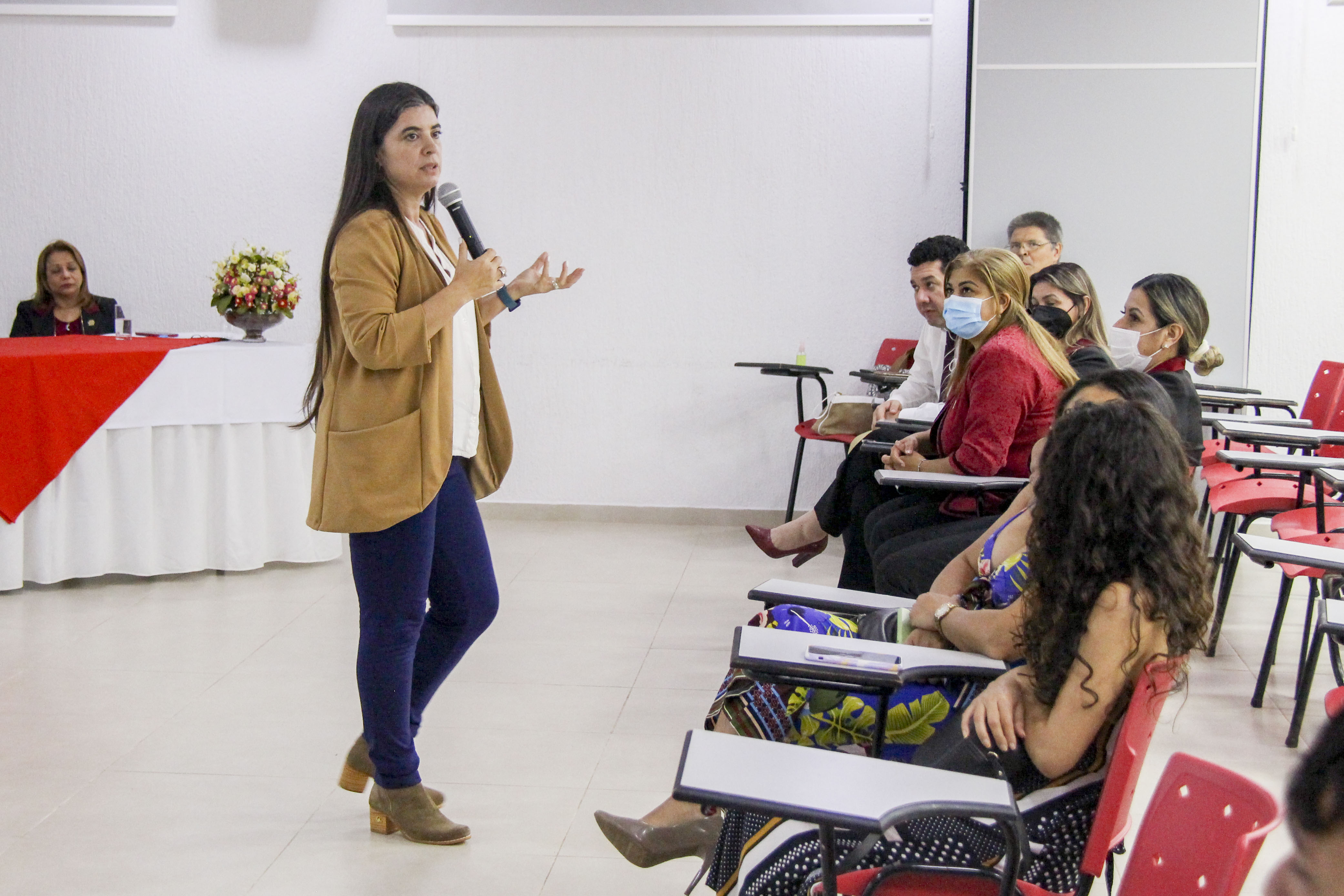 Bienestar Estudiantil - Programas Emblem&aacute;ticos Nosotras